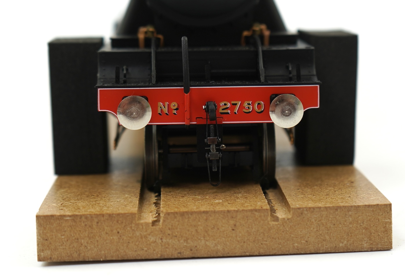A boxed 0 Gauge Hattons Originals (H7-A3-001) model of LNER Class A3, Papyrus 2750, 4-6-2 tender locomotive, powered for two rail operation, with detailing elements and instruction manual.